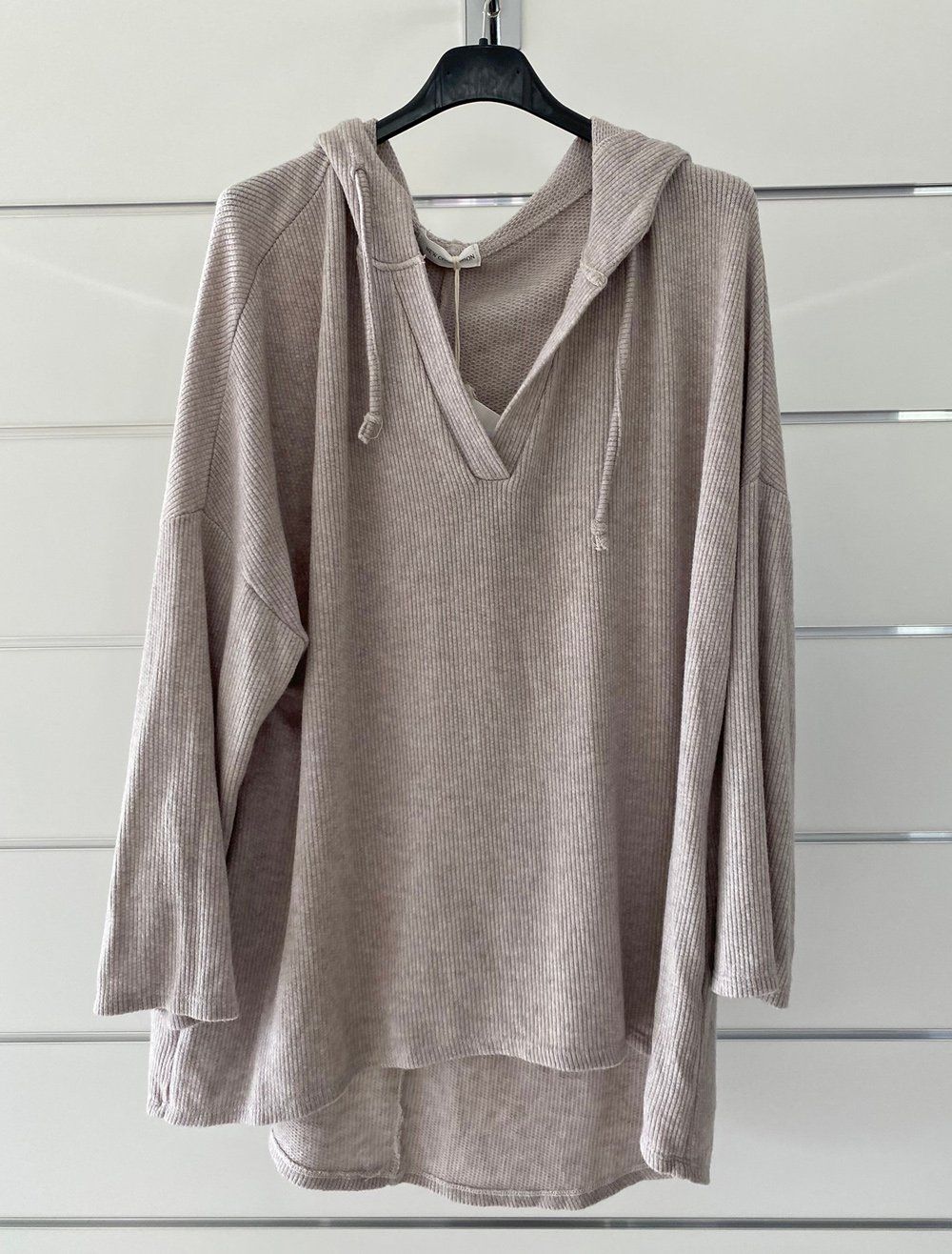 Maglioni & Felpe: Longpullover Kapuze - Grösse ca. 38/40 - NEU – Nuovo e nell'imballaggio originale da Eschenbach SG venduto da Peachick
