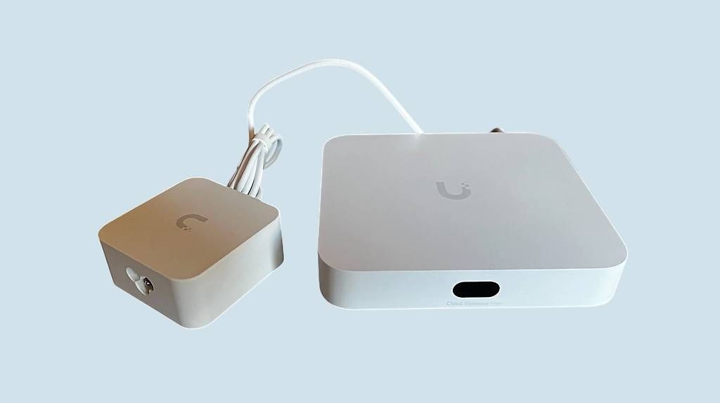 Modems & Routeurs: Ubiquiti Cloud Gateway Max – D'occasion à Oberkulm par Mario530