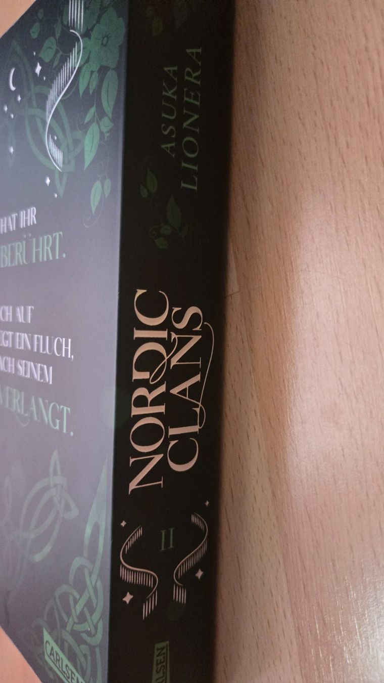Libri: NORDIC CLANS 2 - ASUKA LIONERA – Nuovo (secondo la descrizione) da Dürnten venduto da Nathi_11 2