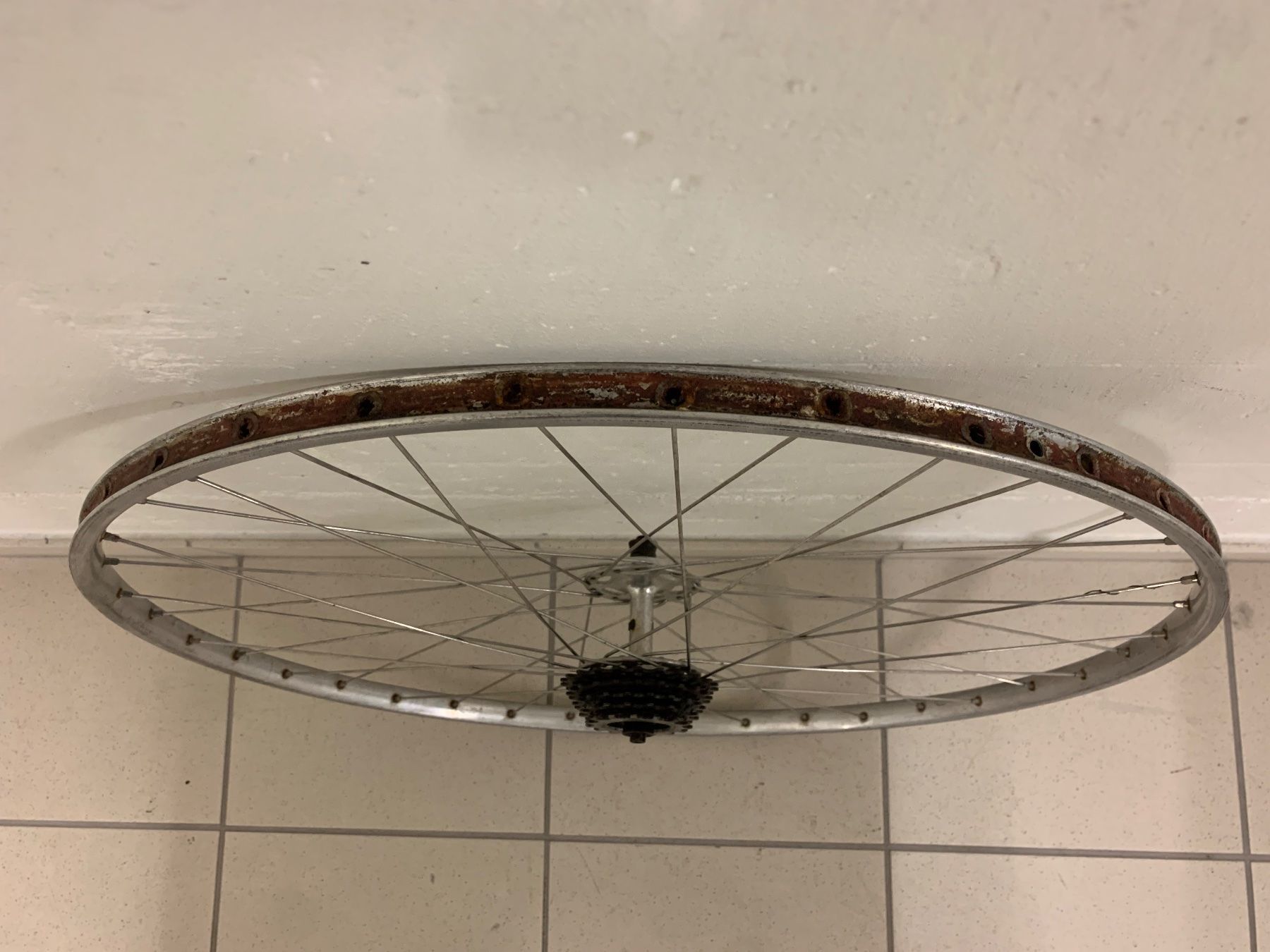 Pneumatici & Ruote complete: Roue arrière de vélo course CAMPAGNOLO RECORD. – Usato da Vessy venduto da Panpan2 5