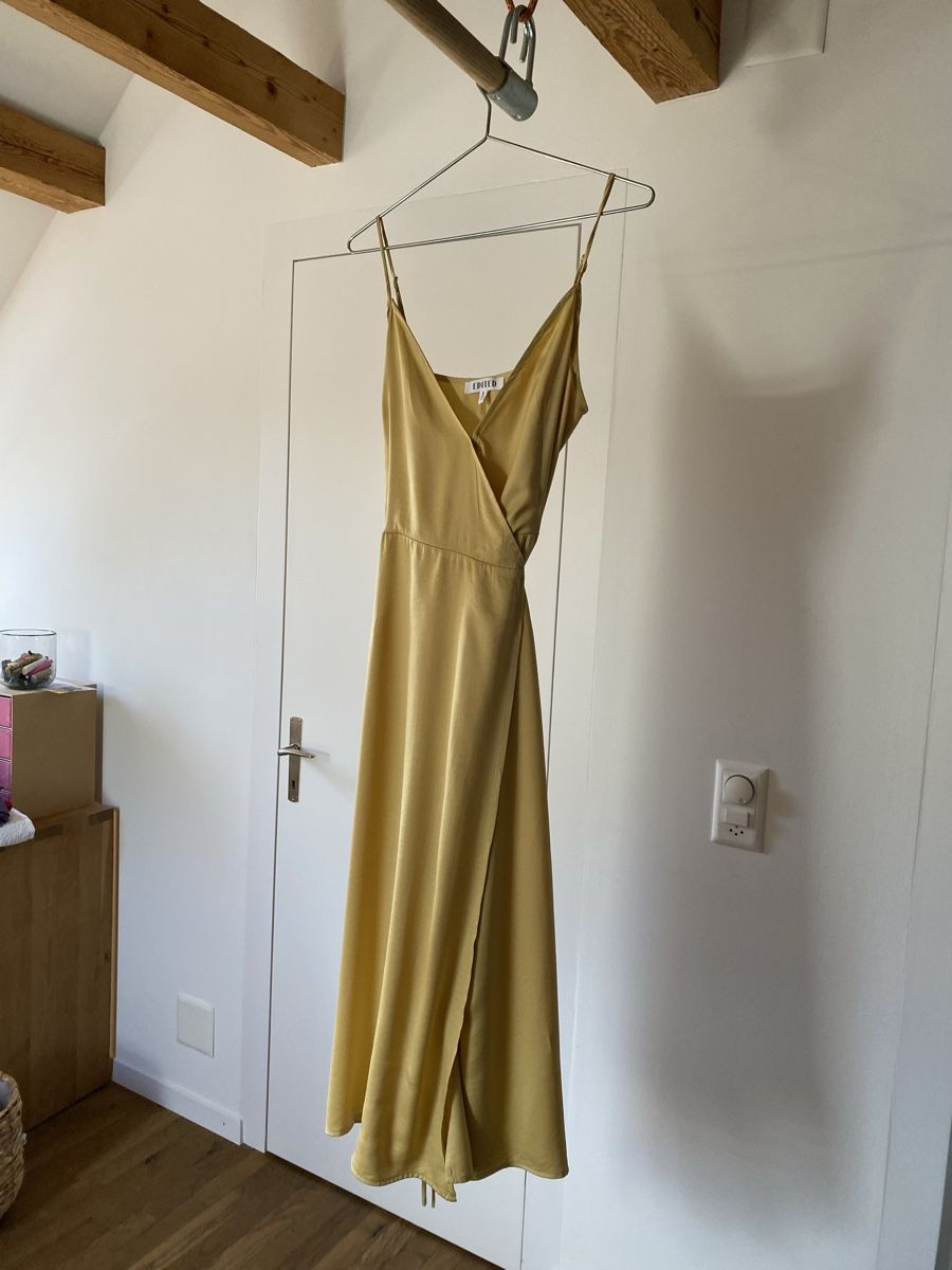Vestiti: Gelbes Kleid von EDITED Gr. 36  – Usato da Steffisburg venduto da viv_5tqt 1