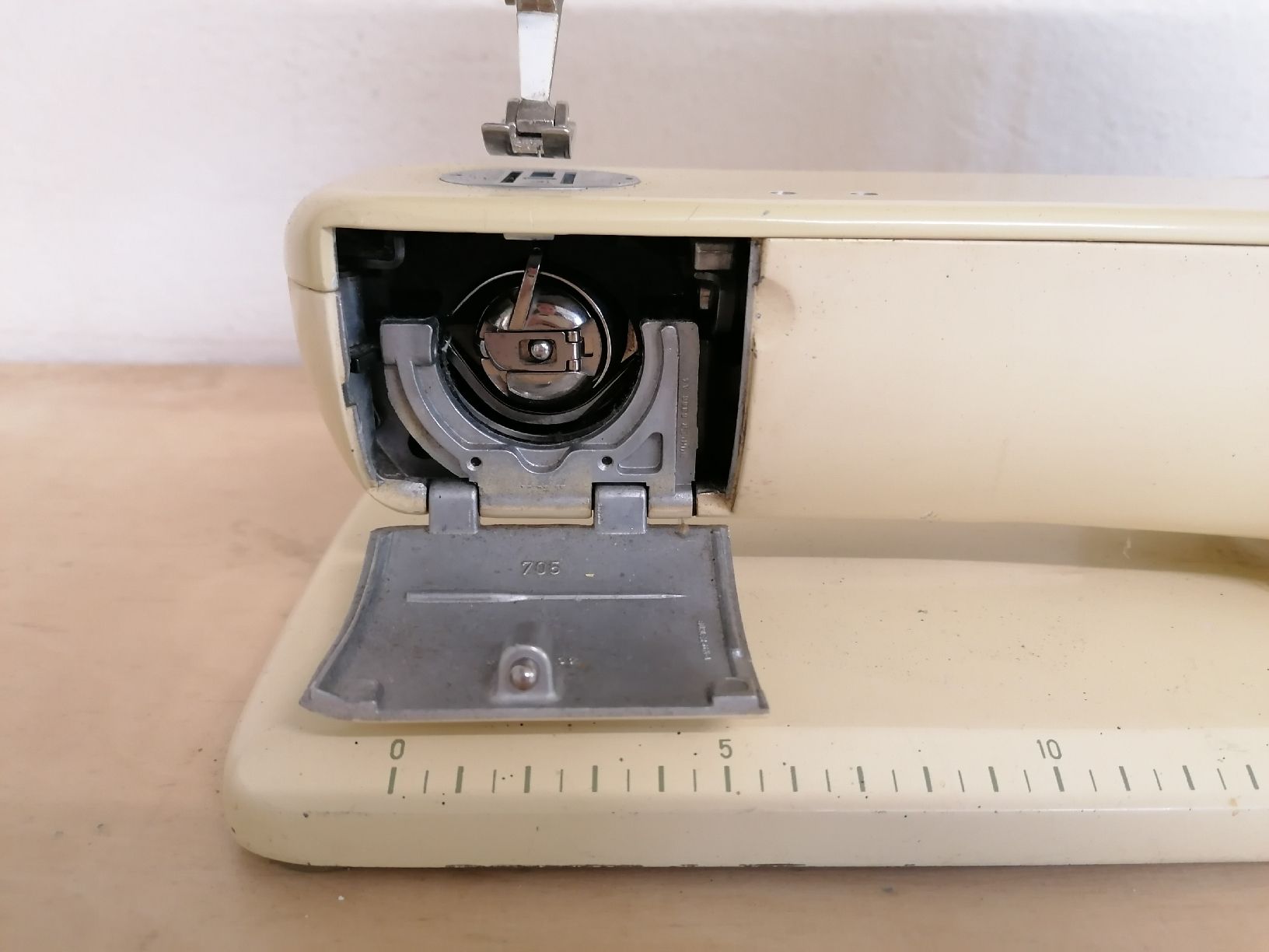 Bernina Macchine da cucire: Bernina Record Nähmaschine Typ 530-2 – Difettoso da Zürich venduto da Kassandra2 4