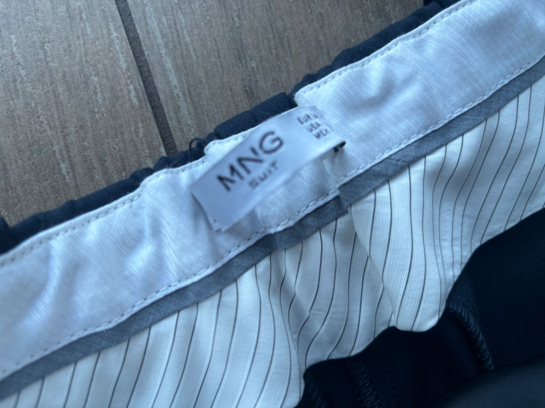 Mango Pantaloni: 34_Mango_sehr guter  Zustand – Usato da Versegeres venduto da kista 1