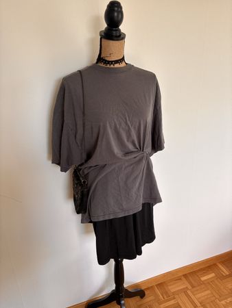Trendiges Oversize T-Shirt, Farbe Grau - ideal für den Somm