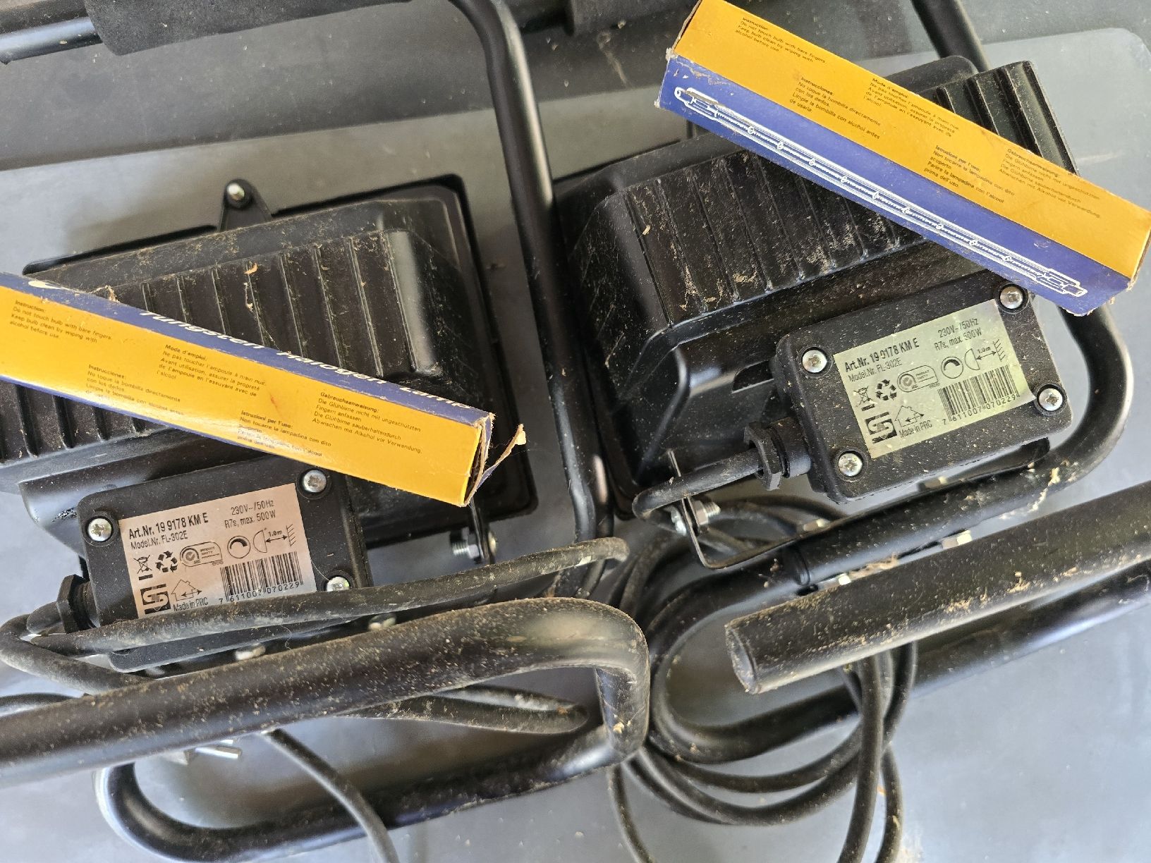 Lampade: 2x Baustrahler mit Kabel gebraucht – Usato da Thun venduto da babu90 3