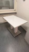 Esstisch weiss modern mit Metallfuss sehr guter Zustand