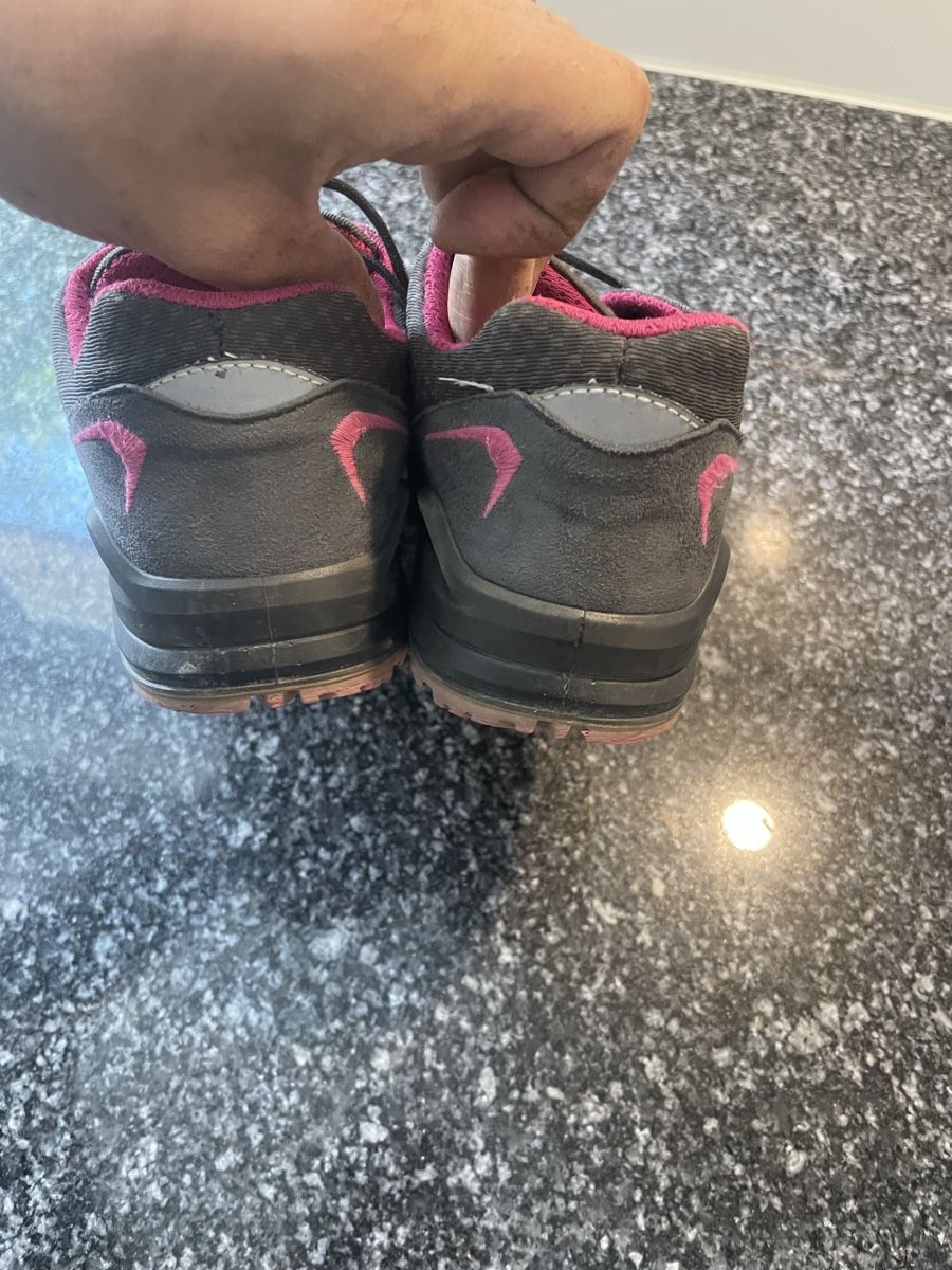 Lowa Schuhe für Mädchen: Lowa Innox Evo Junior Wanderschuhe gr. 37 – Gebraucht aus Recherswil von grafics 3
