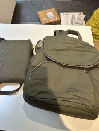 Lululemon New Parent Backpack 17L - Windelrucksack