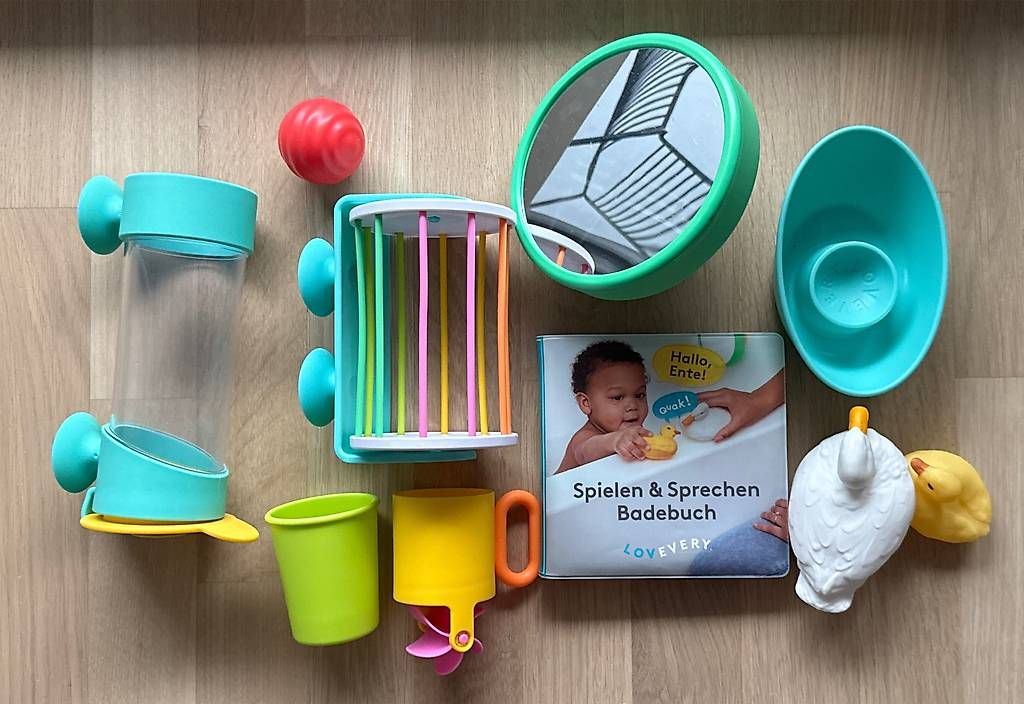 Spielzeuge: Lovevery The Bath-Set (ab 9 Monate) – Gebraucht aus Zug von Pimschayakan