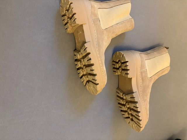 Damenschuhe: Stiefel – Neu (gemäss Beschreibung) aus Binningen von son_x7yt 1