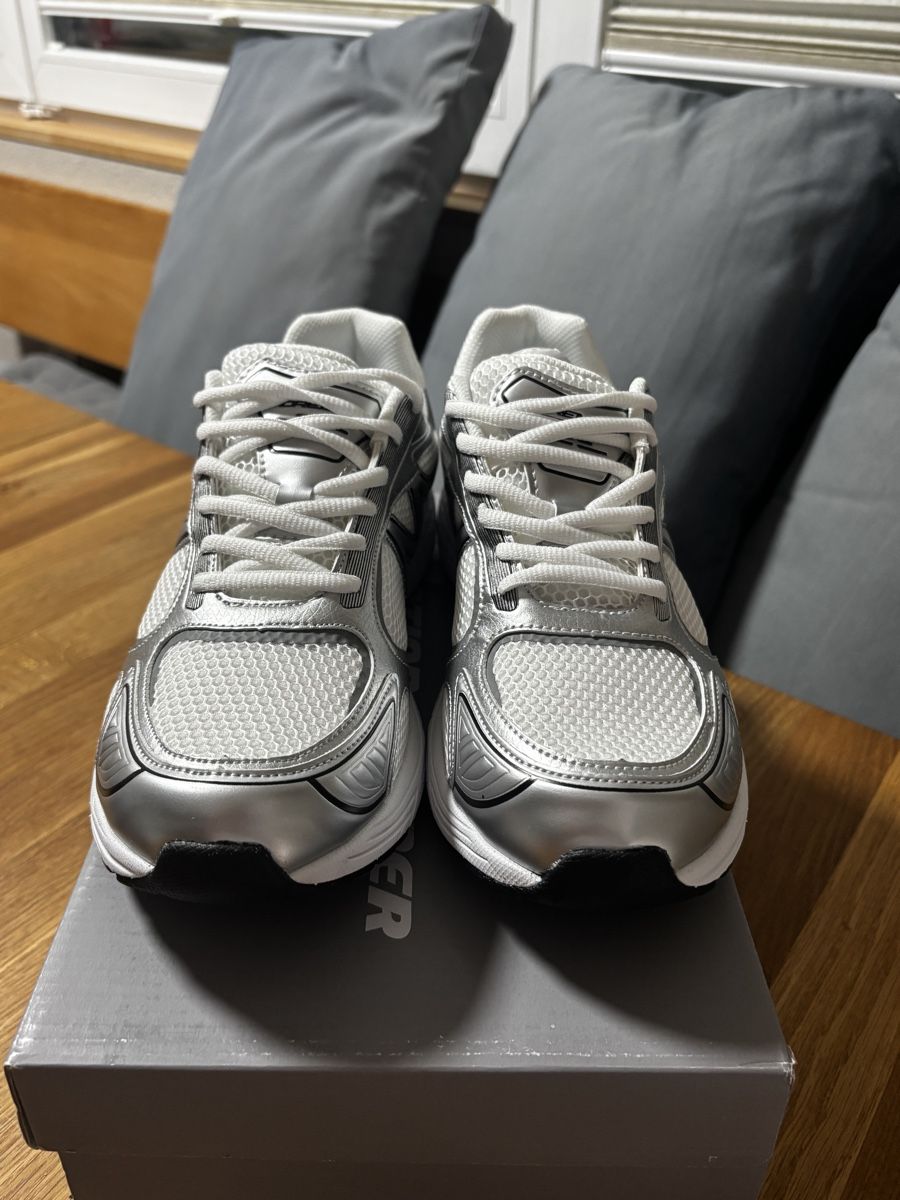 Scarpe da uomo: MOTION RUNNER PURE SILVER MoreMoneyMoreLove – Nuovo e nell'imballaggio originale da Glis venduto da fin_nhf6 2