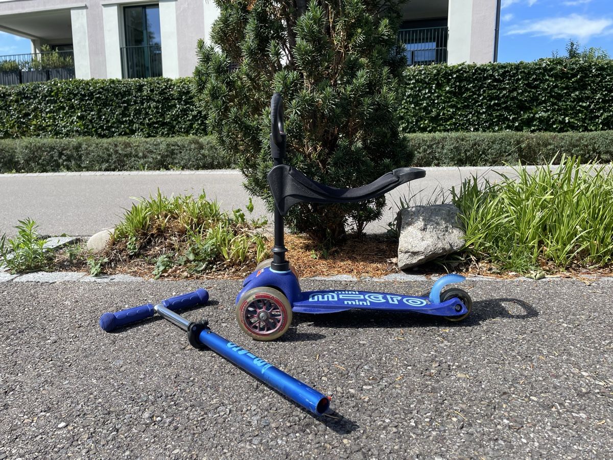 Micro Kickboard: Kinderroller Mini Micro blau mit Sitz guter Zustand – Usato da Uster venduto da Jemedi 5
