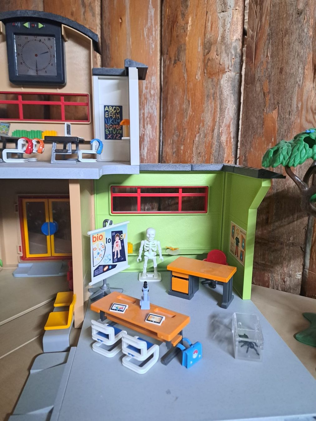 Playmobil Spielzeuge: Playmobil Schule mit Zubehör – Gebraucht aus Gränichen von Blt5 1