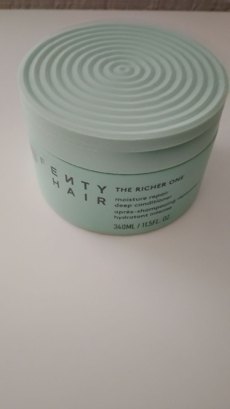 Fenty Prodotti per capelli: fenty Hair conditioner – Usato da Zürich venduto da gug_5smd