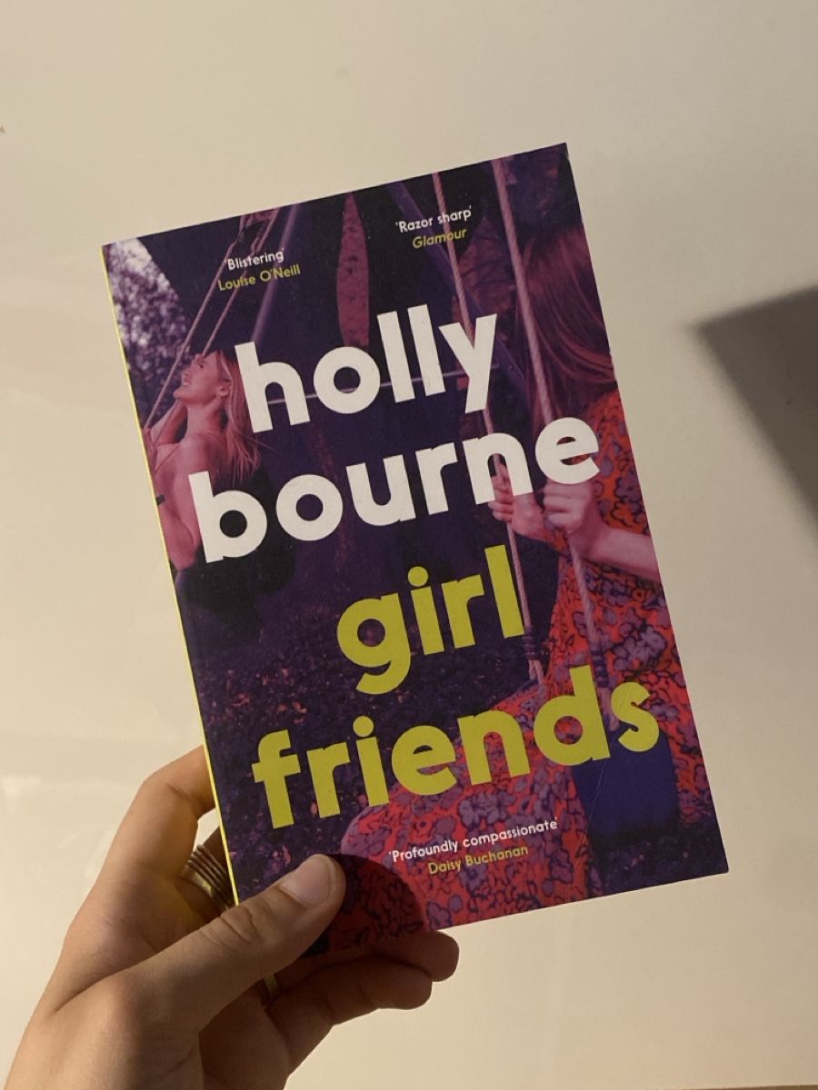 Livres: girl friends, holly bourne – D'occasion à Zürich par chind
