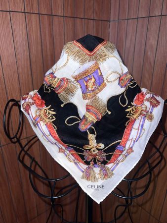 Céline Paris Vintage Tuch mit Barock-Motiv