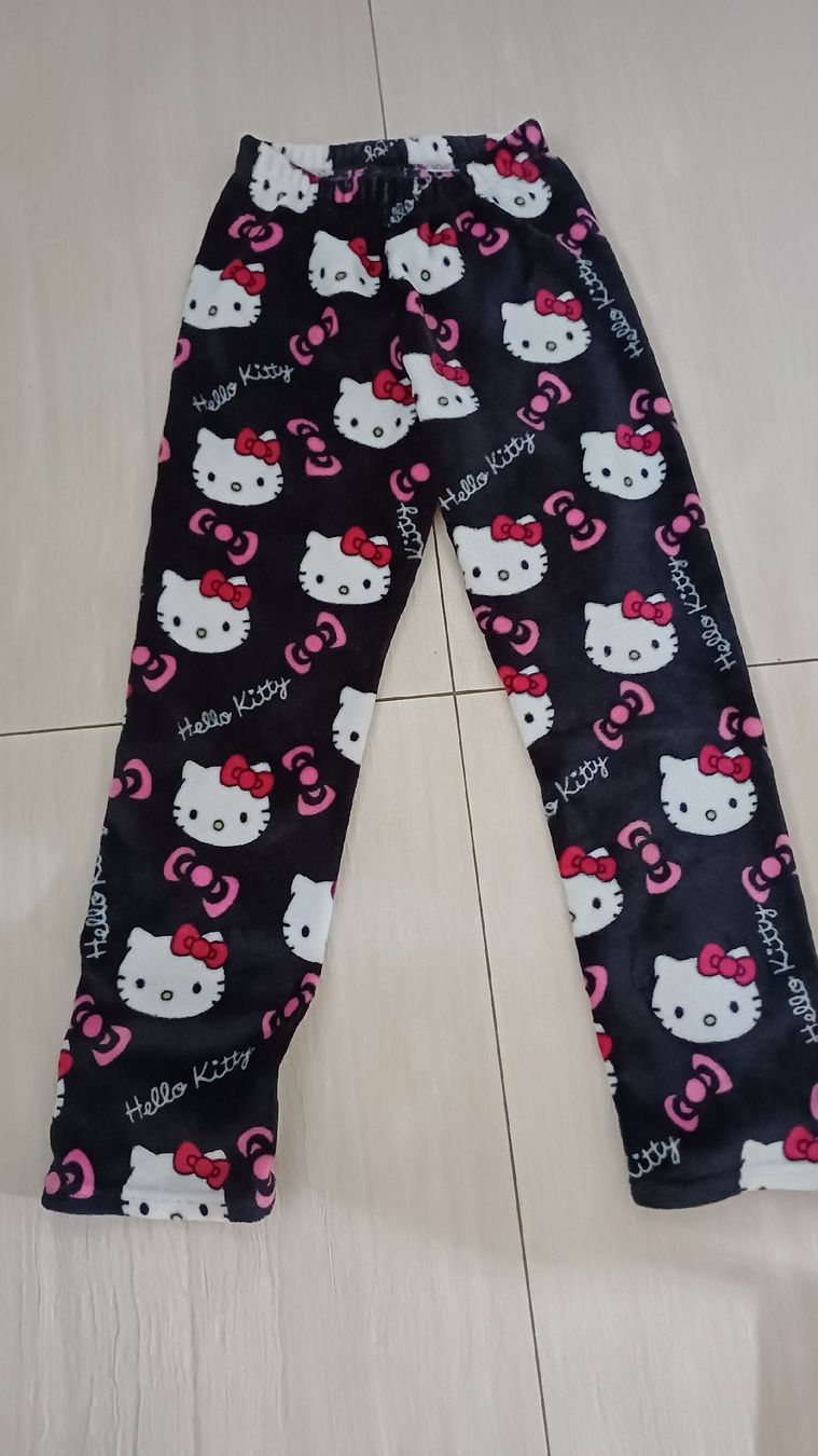 Pyjamas & Ähnliches: Bas de pyjama Hello Kitty – Gebraucht aus Bex von Sakito