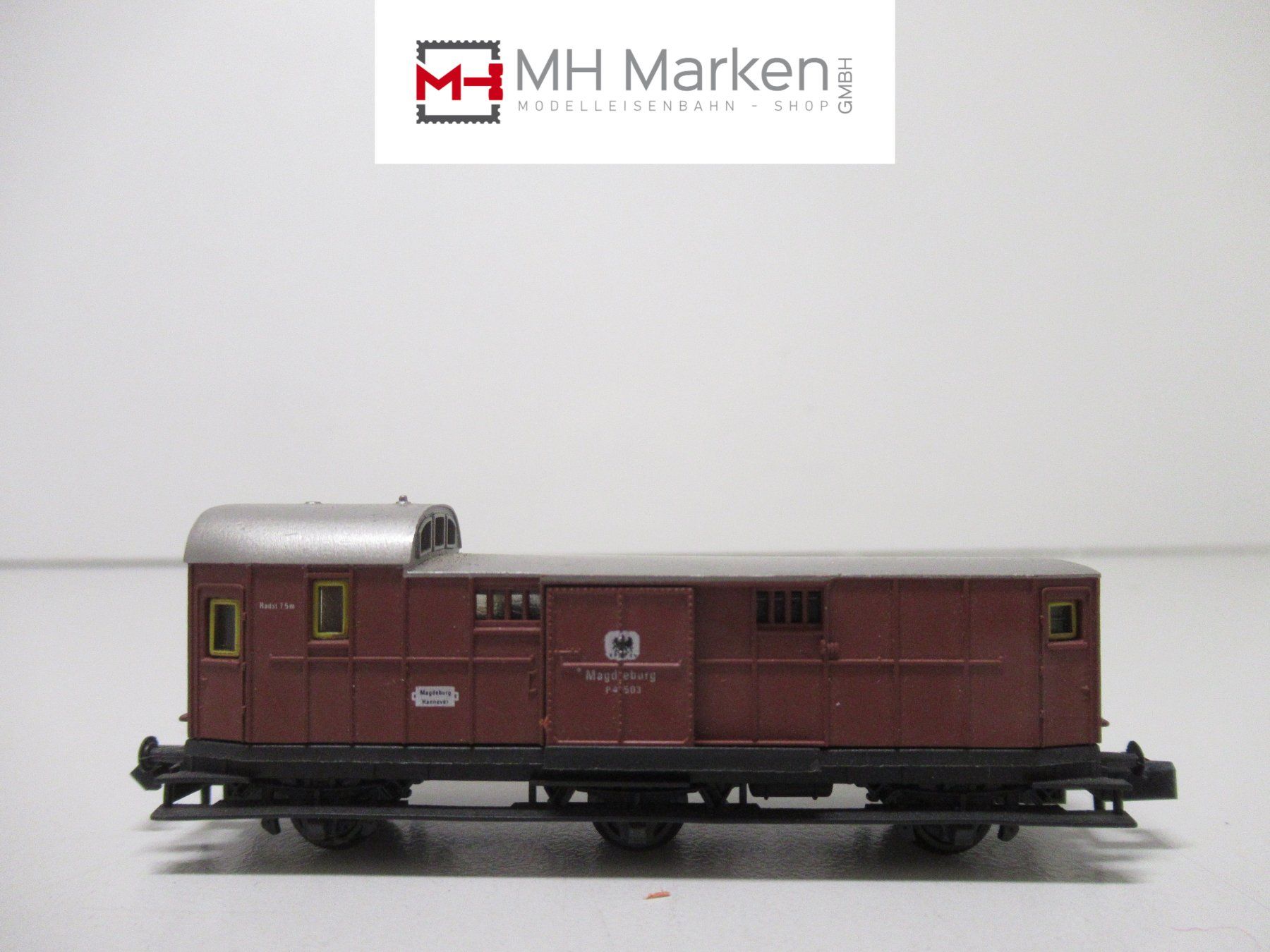 Fleischmann Modellini di ferrovie: Fleischmann 8060 Deutscher Packwagen DC/GS braun Spur N – Usato da Basel venduto da mhmarken