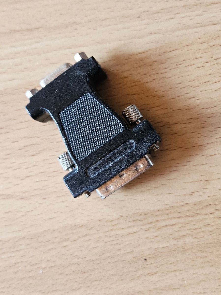 Lecteurs & Adaptateurs: Adapter DVI zu VGA – D'occasion à Wauwil par seriously3 1