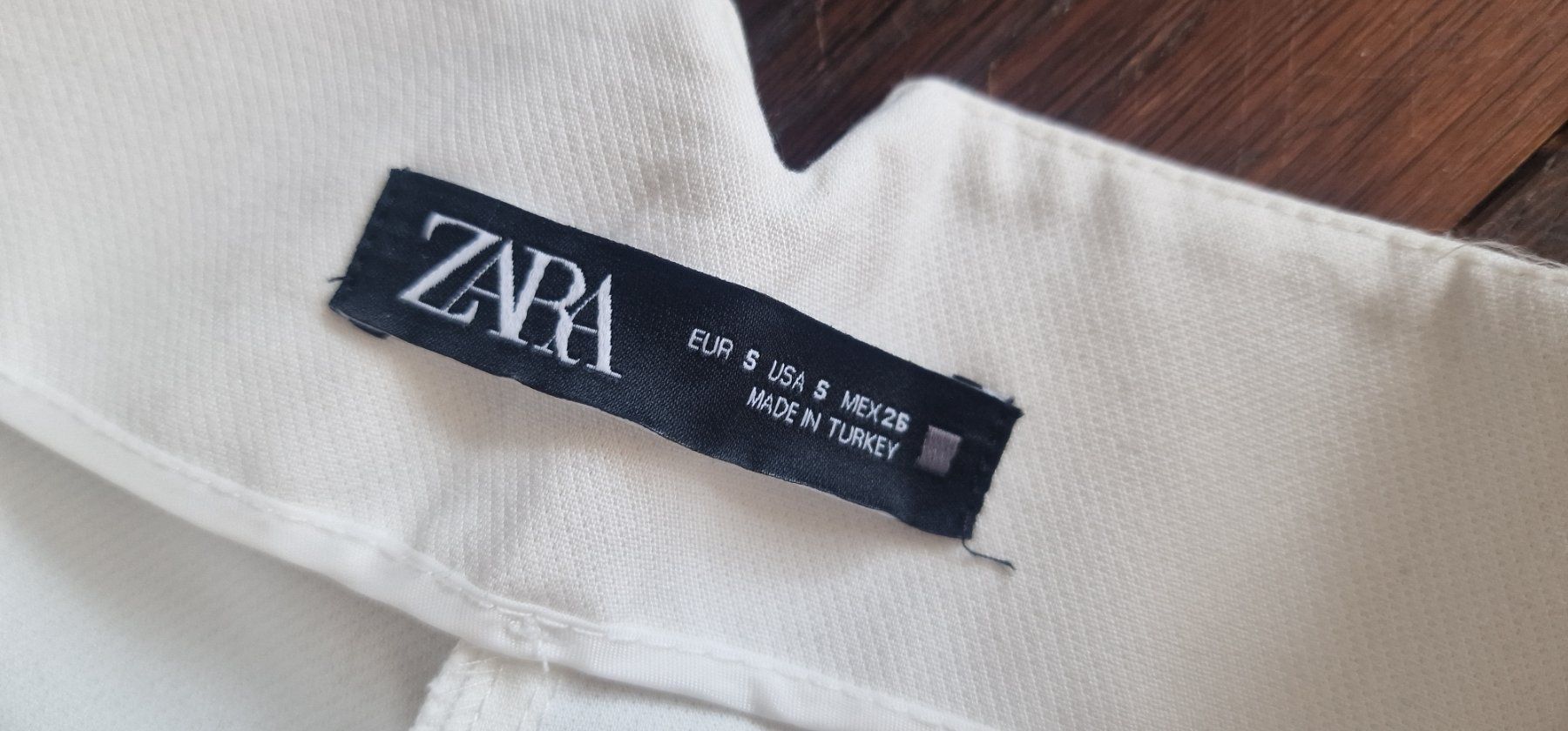 Zara Pantaloni: Zara Stoffhose, weiss, Gr. S – Usato da Zürich venduto da michelle212 2