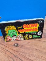 TRADING CARDS GLOW WORMS