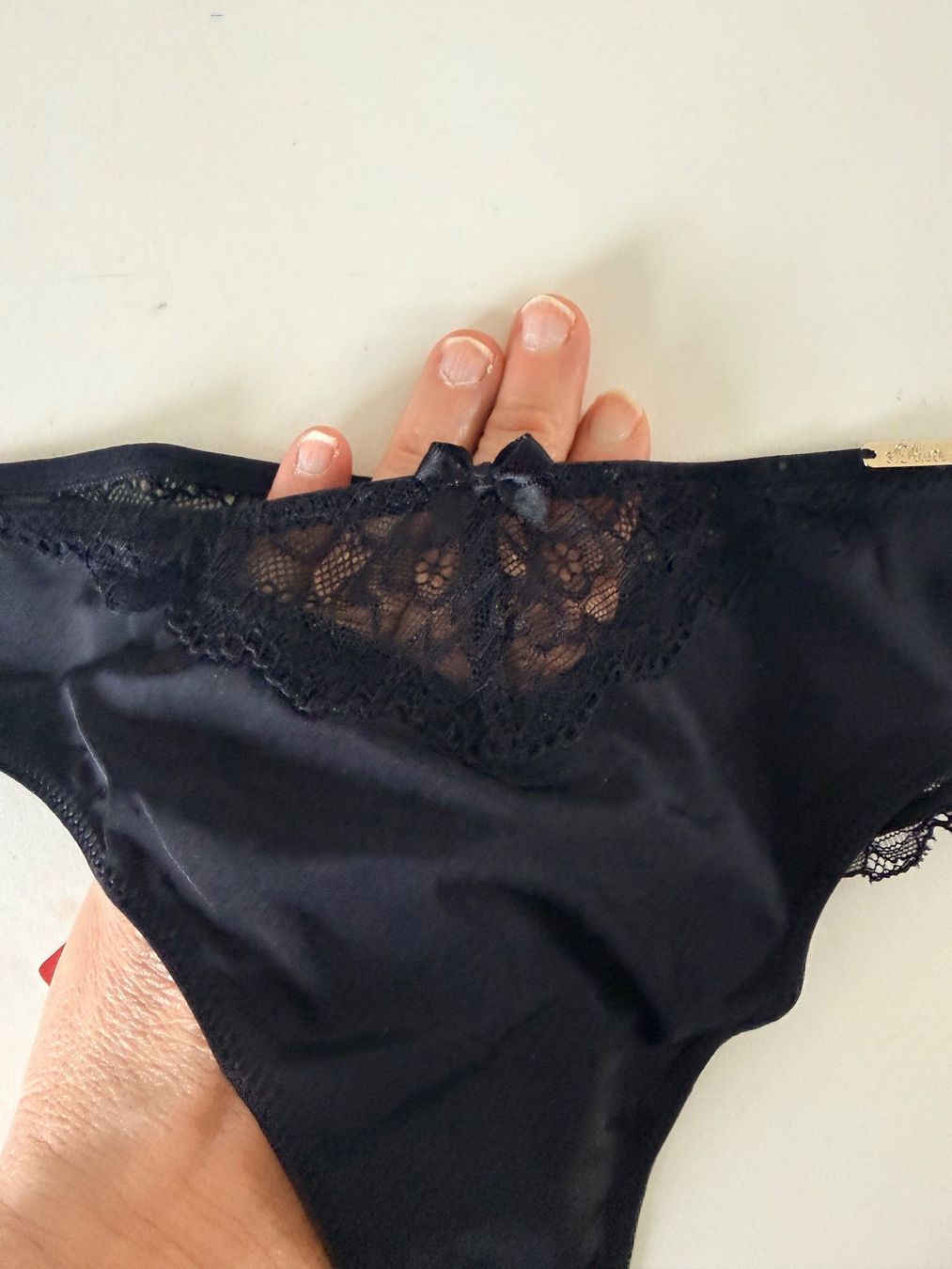 S.Oliver Altra biancheria intima: s.OLIVER, Spitzen-String, Grösse 40/42, Farbe Schwarz – Nuovo e nell'imballaggio originale da Rudolfstetten venduto da gst_g7xl 1
