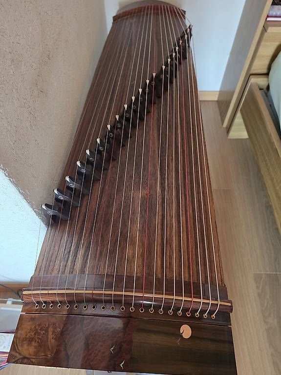 Strumenti musicali: Guzheng – Usato da Pont-de-la Morge venduto da jpp01 1