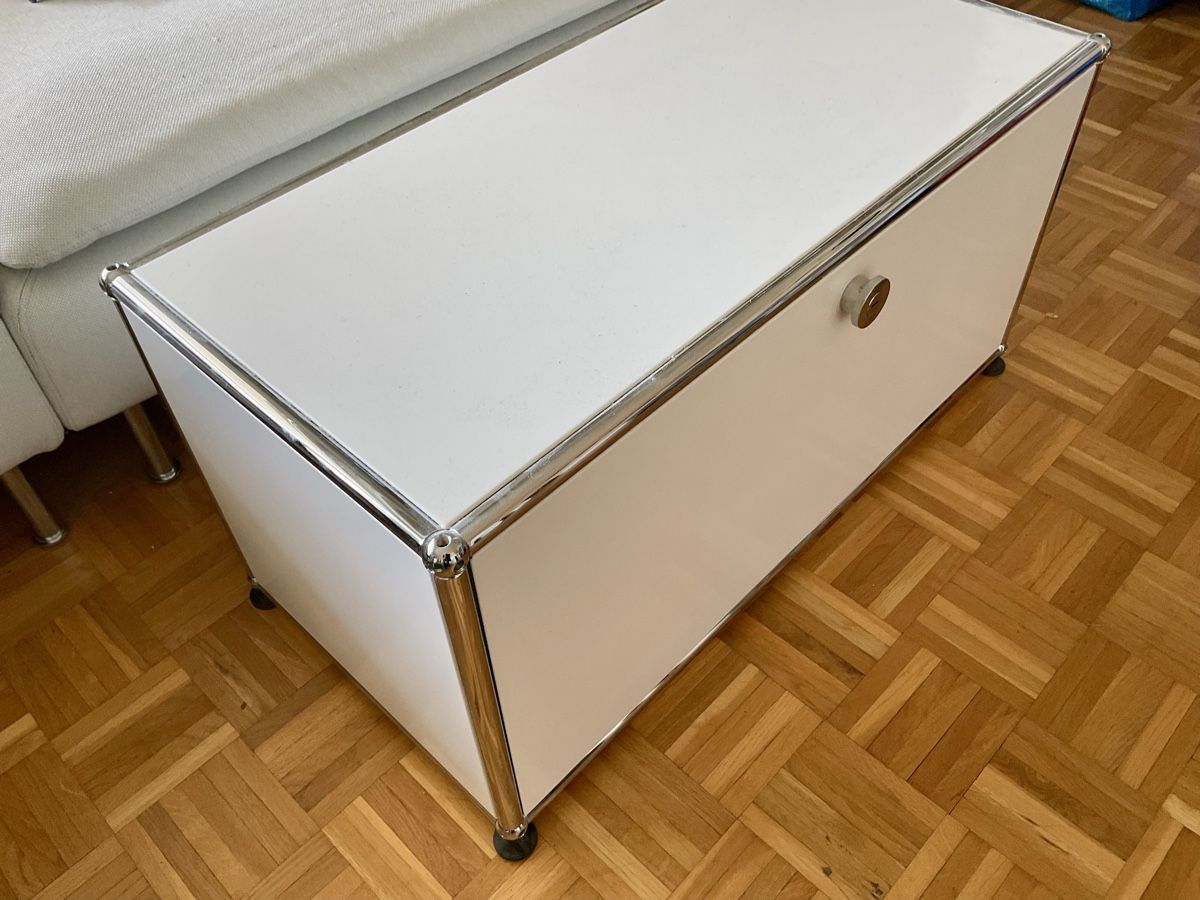 USM Cassettiere: USM haller lowboard weiss – Usato da schlieren venduto da euphemismus_1 1