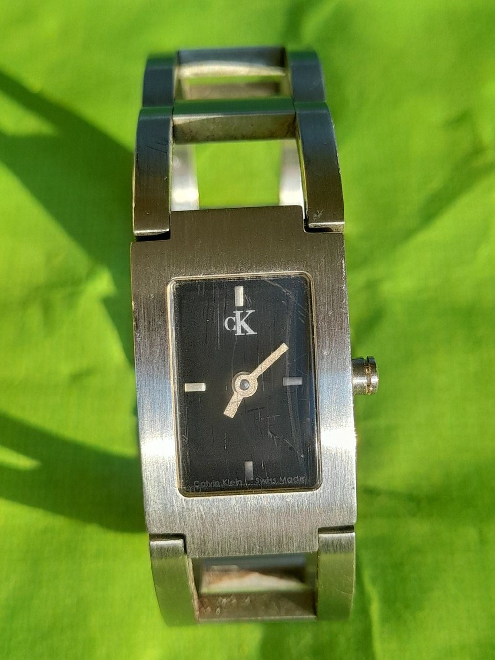 Calvin Klein Montres: Calvin Klein Damenuhr – Défectueux à Aeschi b.Spiez par 52_wochen