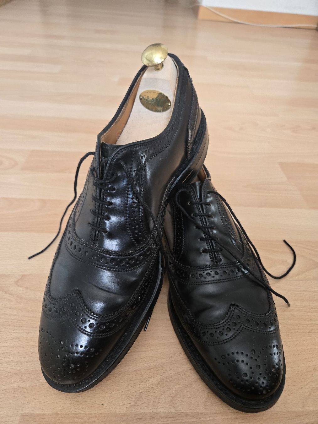Scarpe da uomo: Allen Edmonds CORDOVAN CAMBRIDGE – Usato da Zug venduto da f_t_827r