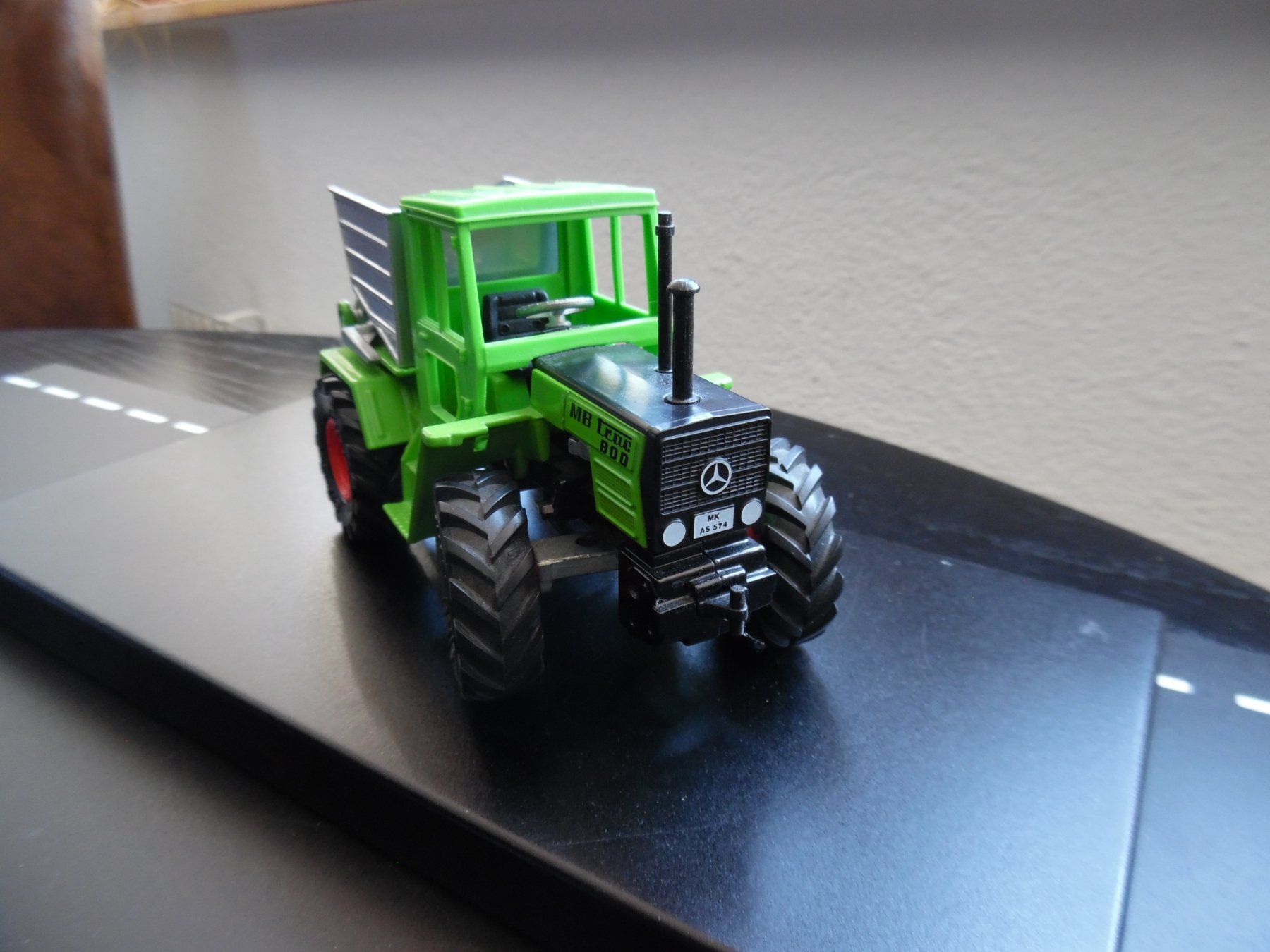 Siku Modellbausätze & Standmodelle: Siku  Traktor Modell MB trac 800 Kipper 1:32 – Gebraucht aus Steinach von suzzi11 2