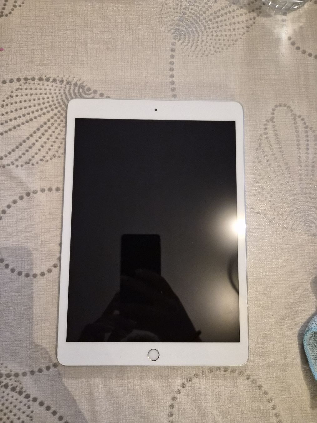 Apple Tablettes PC: Apple Ipad 7e génération (128Go) – D'occasion à Peseux par cal_7pdh