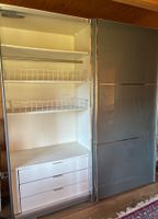 Möbel Pfister Schwebetüren Schrank, viele Fächer Schubladen