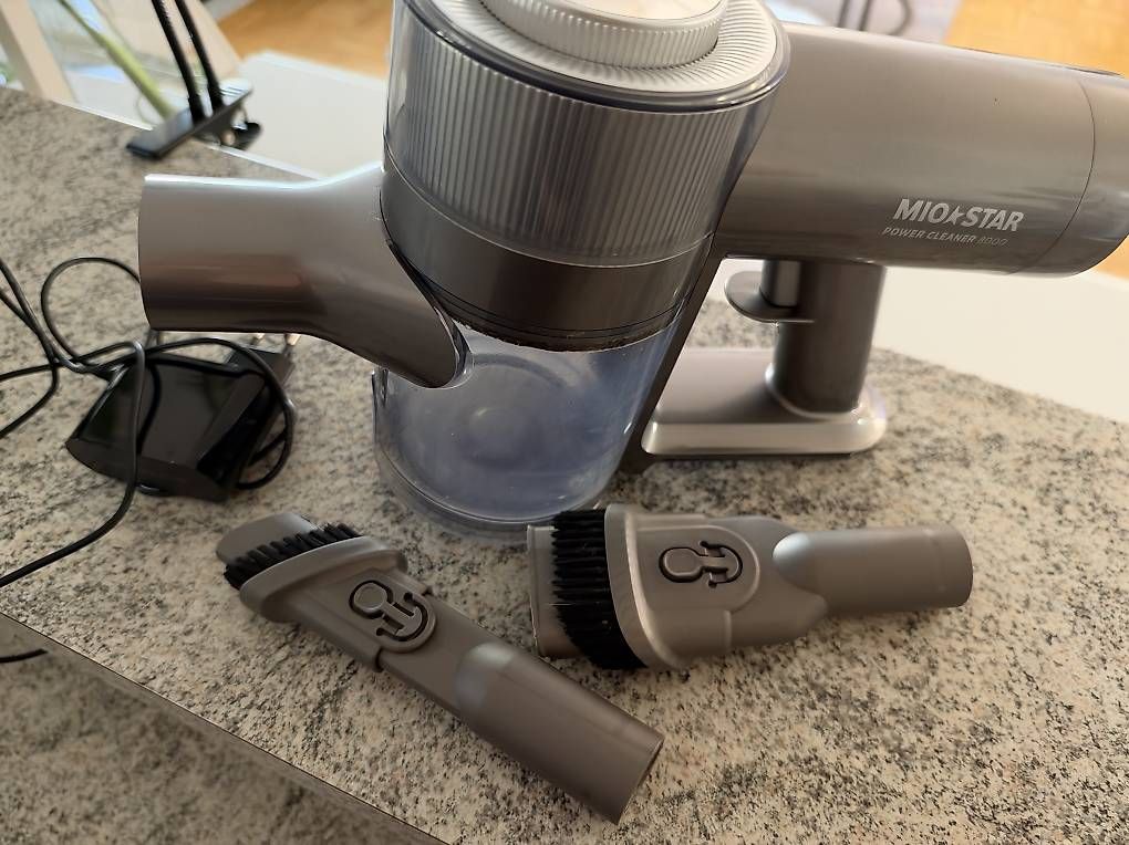 Aspirateurs & Accessoires: Miostar Kabelloser Staubsauger – D'occasion à Buchrain par Fueriis