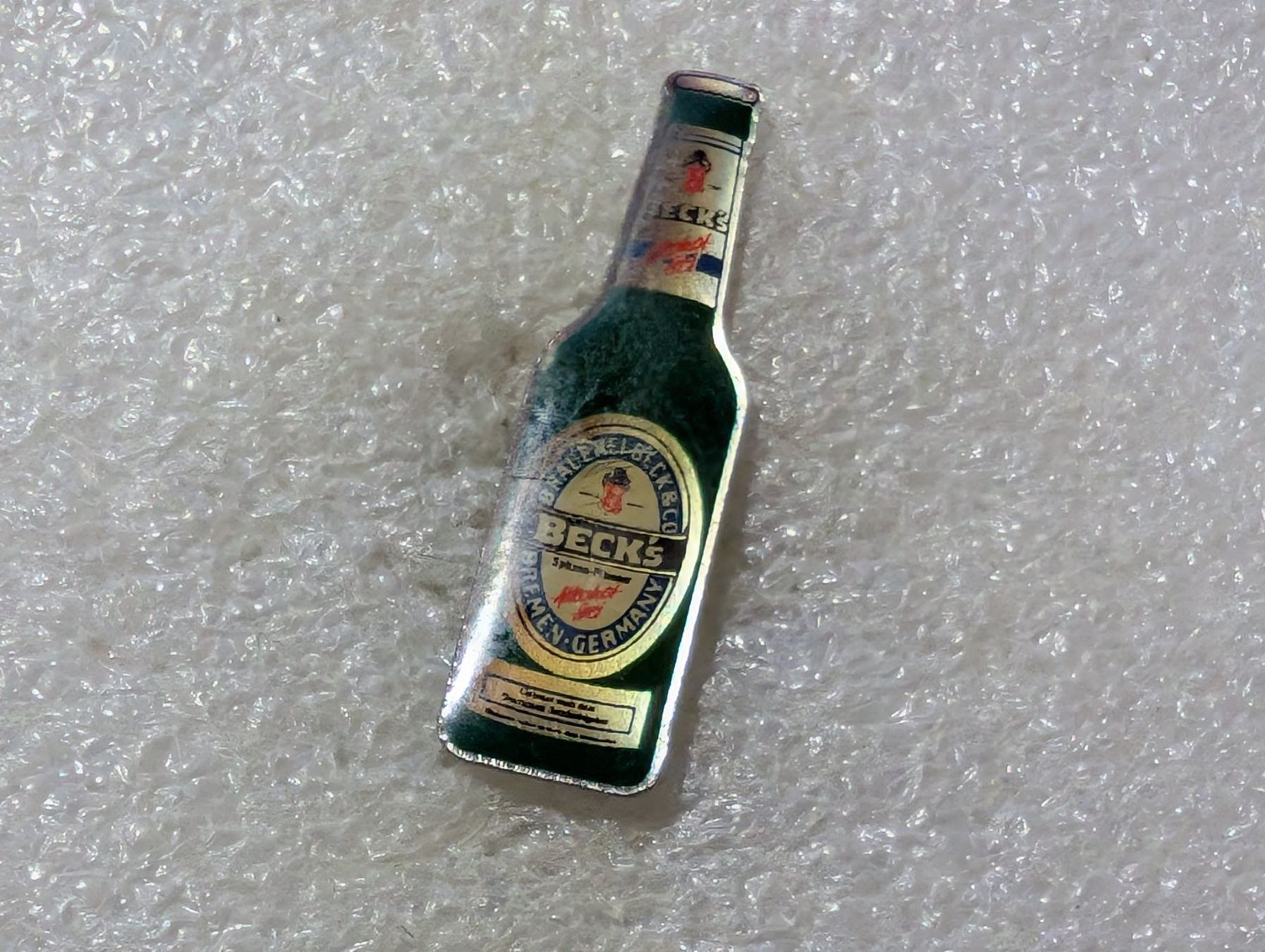 Plaketten & Abzeichen: Ansteckpin 163: Beck's Bier – Gebraucht aus Oppligen von Pin-Fall-Shop