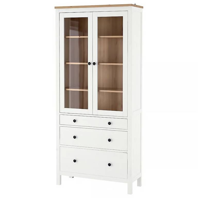 Vitrines: Vitrine à trois tiroirs Hemnes – D'occasion à Villeneuve VD par Jlt26