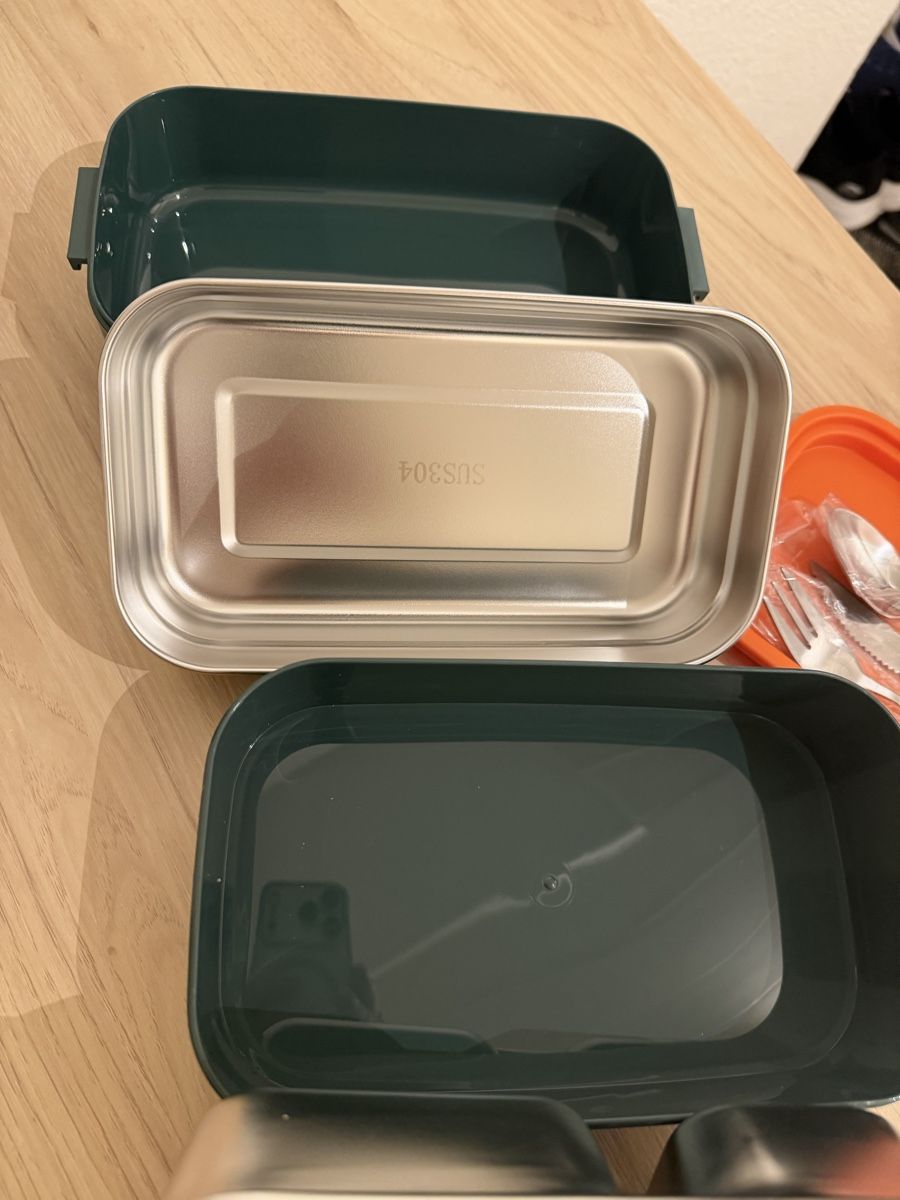 Recipients et similaires: Thermosflasche und Lunchbox neu – Neuf avec emballage d'origine à Gunten par starfish3 3