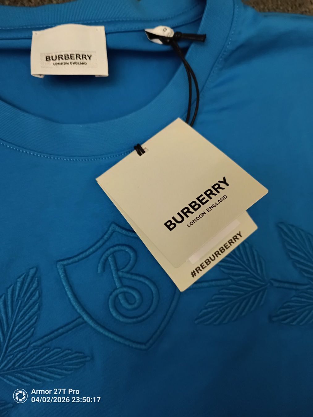 Burberry T-Shirts: Burberry T-Shirt, Neu mit Etikett, Grösse L, Top Zustand!... – Neu und originalverpackt aus Kloten von DerAndere456 2