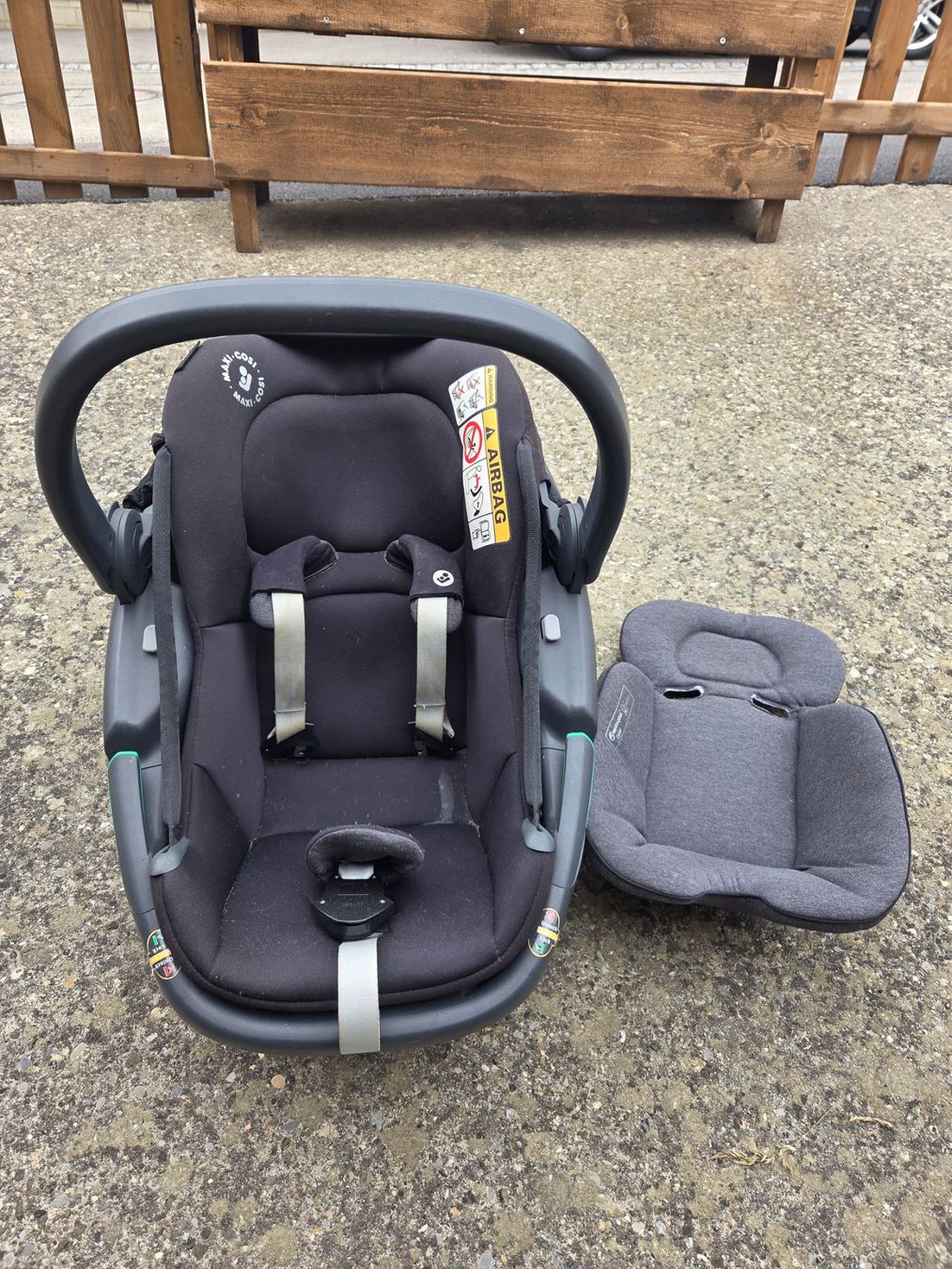 Maxi-Cosi Seggiolini per auto: Maxi Cosi mit Isofix – Usato da Lobsigen venduto da Ramseier87