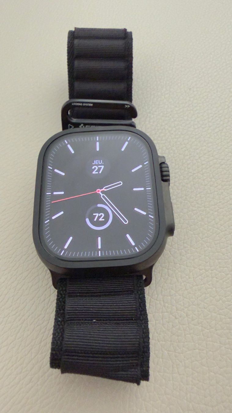 Apple Smartwatch: Apple Watch Ultra 3 GPS+Cel, 49mm, Titanium Case black – Usato da Saillon venduto da Roduitpa
