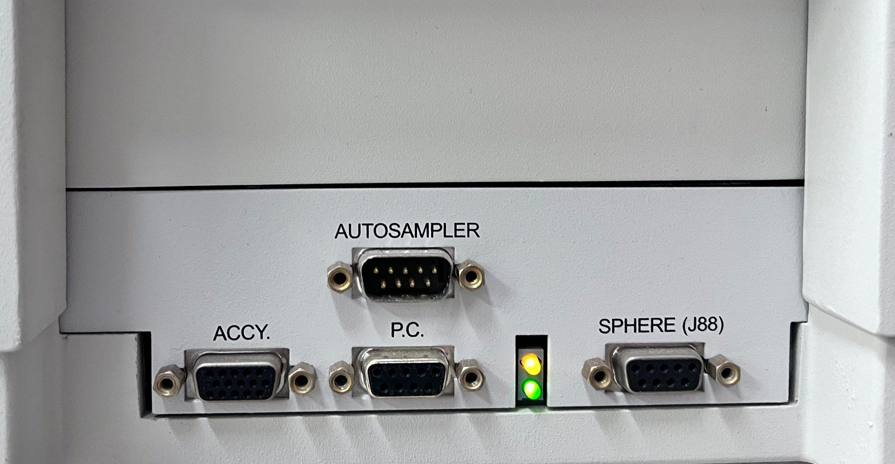 Accessori da laboratorio: Perkin Elmer Lambda 35 UV/Vis Spectrophotometer – Usato da Niederdorf venduto da LeptonAG_Labor 4
