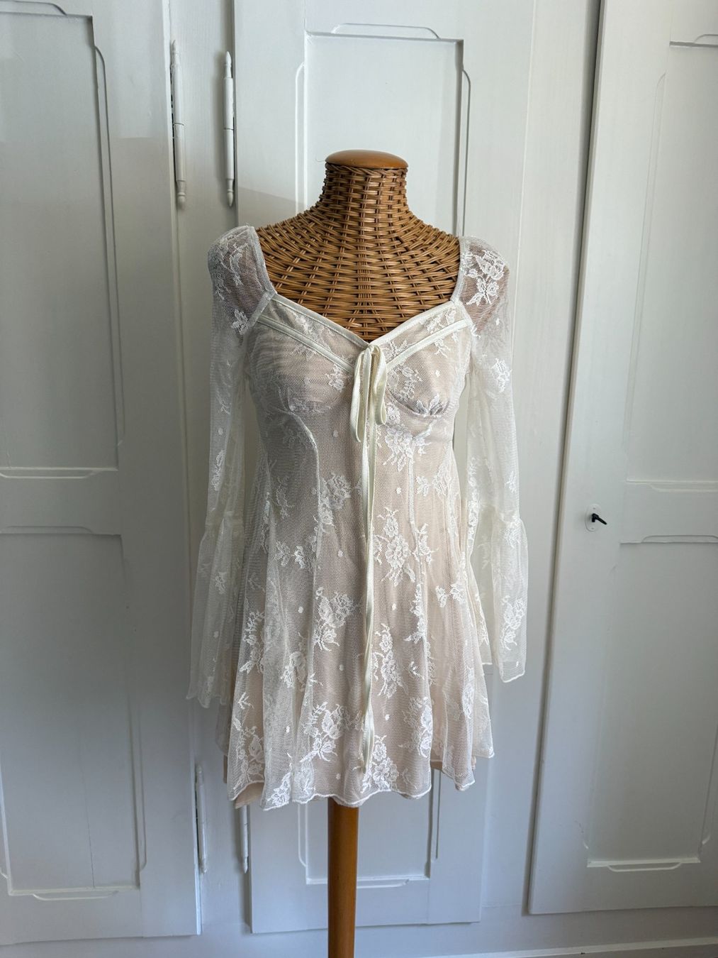 Shein Robes: Spitzenkleid offweiss 36 – D'occasion à Zürich par Diazaio