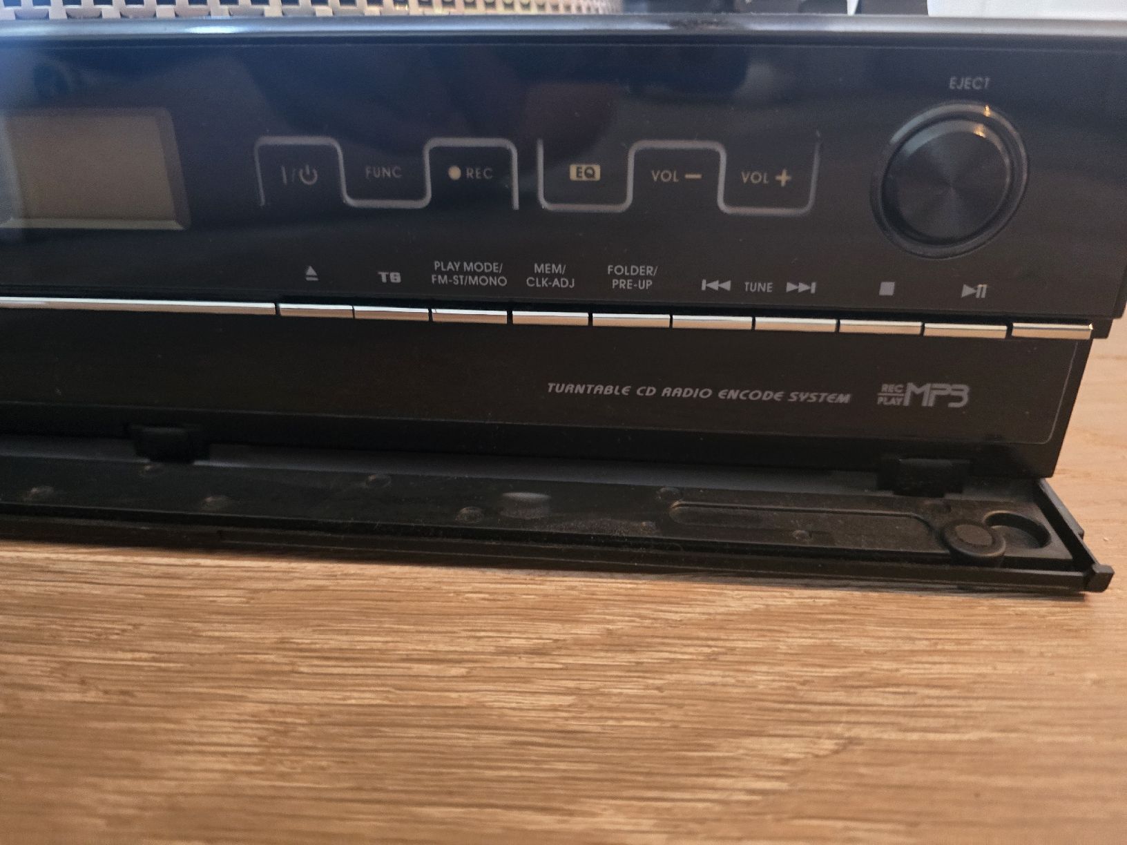 Systèmes audio & multimédias: DUAL Turntable CD Radio MP3 Player Remote Control  – D'occasion à Nussbaumen AG par 3D_Printing 4