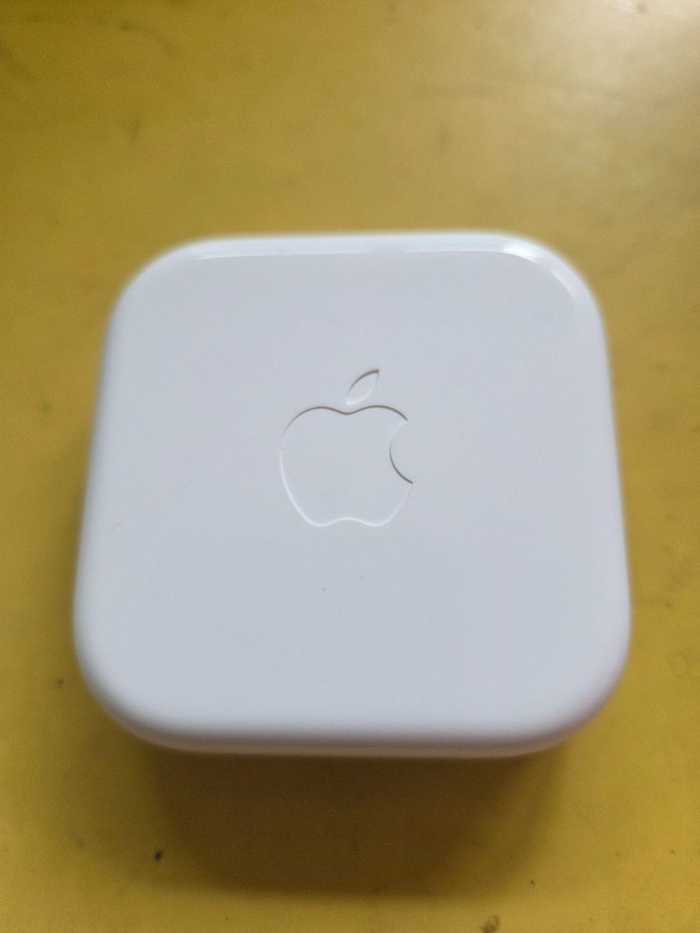 Apple Cuffie: NEU: Original Apple EarPods mit Kabel – Nuovo e nell'imballaggio originale da Uster venduto da flobolu 1