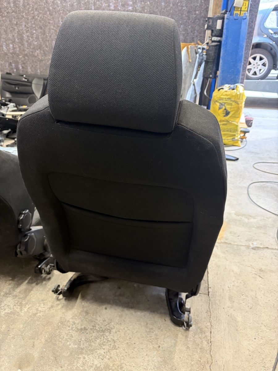 Volkswagen Toutes les pièces auto: Sedili Golf 4 RECARO – Défectueux à Bironico par Sgrazza 3