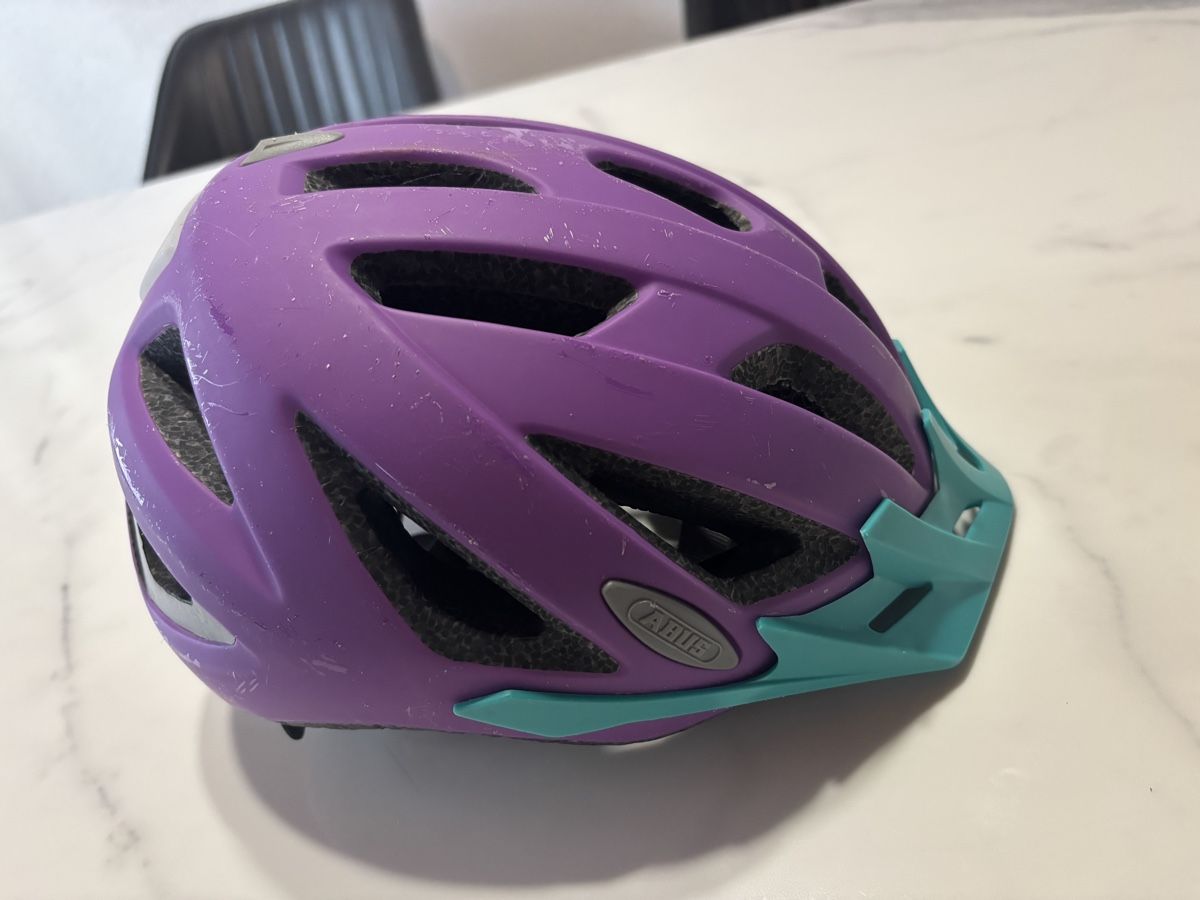 Abus Caschi: Casque de vélo  – Usato da Delémont venduto da Vendeur_3