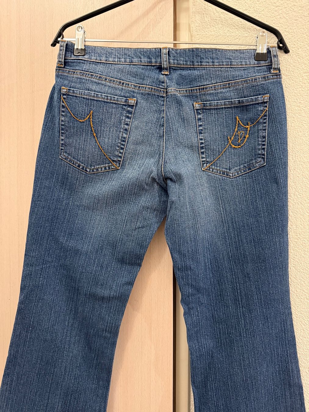 Jeans: DISMETO D JEANS DAMENHOSE – Usato da Zürich venduto da heb_c9cj 1