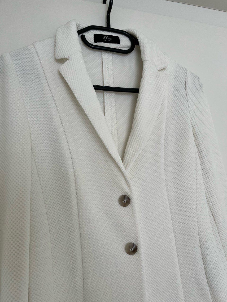 S.Oliver Giacche: Blazer von s.Oliver Black Label, Gr. 34, Farbe weiss – Nuovo (secondo la descrizione) da Triesen venduto da dardaleni 1