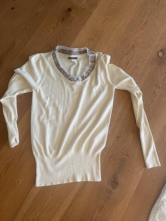 Tops: Top von Comma, creme, Gr. 36 – Gebraucht aus Spiegel b. Bern von ale_b5pt