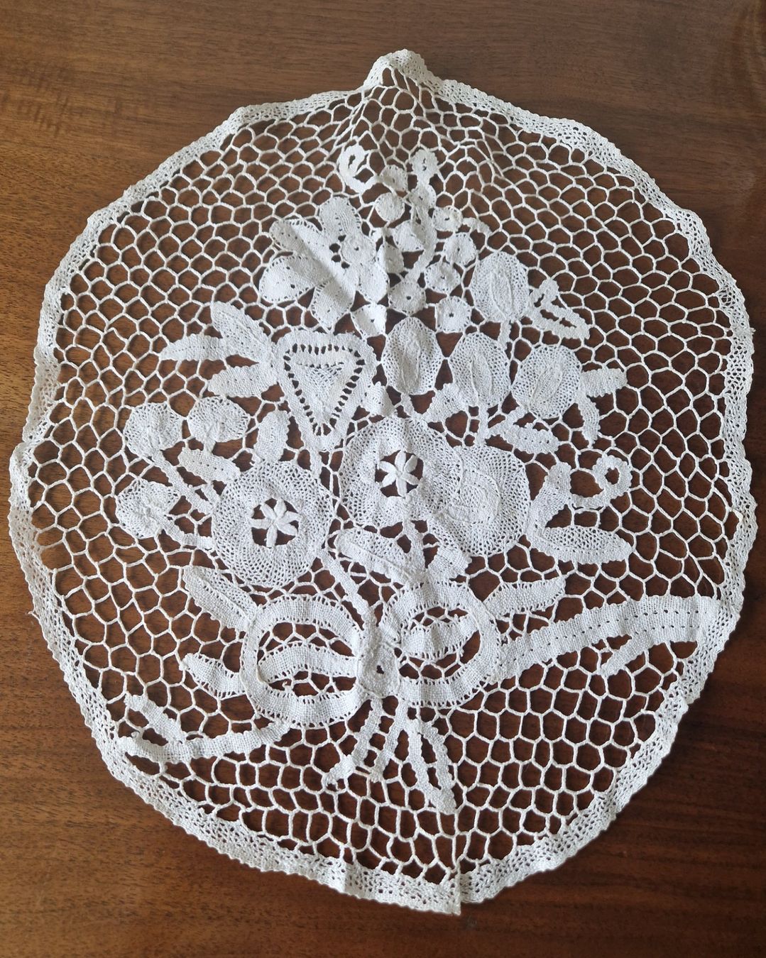 Altra biancheria da tavola: Klöppelspitze Deckeli 36x30cm – Usato da Bern venduto da Antikbatik 5